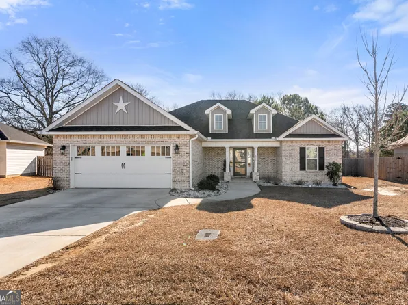 611 Broderick Cir, Warner Robins, GA 31088