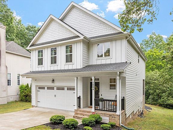 3rd image of 1004 Woodhall Ln