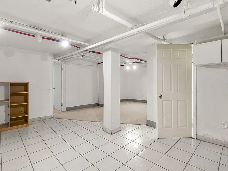264 S Lafayette St — Photo 19