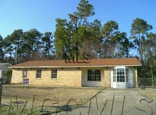 1800 Timberlane Rd, Gautier, MS 39553