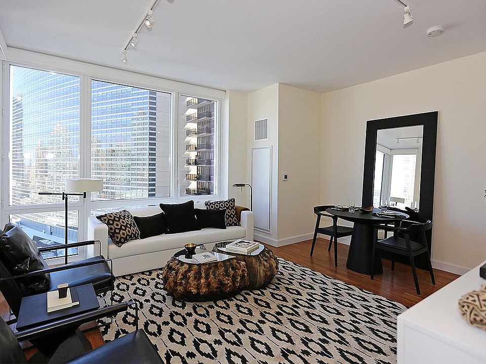 1st image of 160 W 62nd St APT 14D