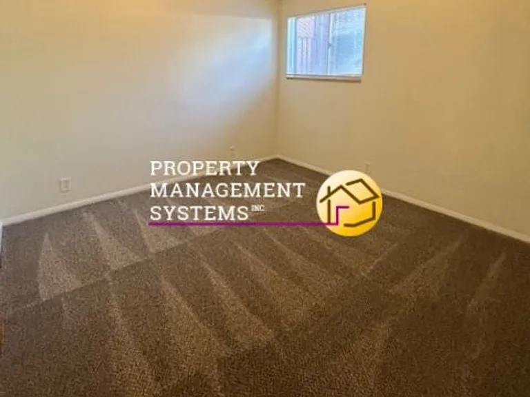 2408 S Elizabeth St #1 — Photo 9