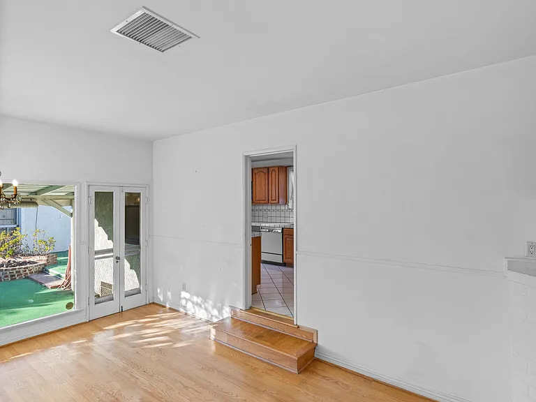 1207 Graynold Ave — Photo 8