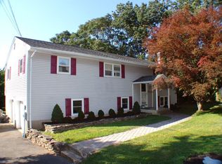 111 Wolfs Corner Rd, Newton, NJ 07860