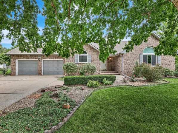 1106 Lazy Creek Dr, Newton, KS 67114