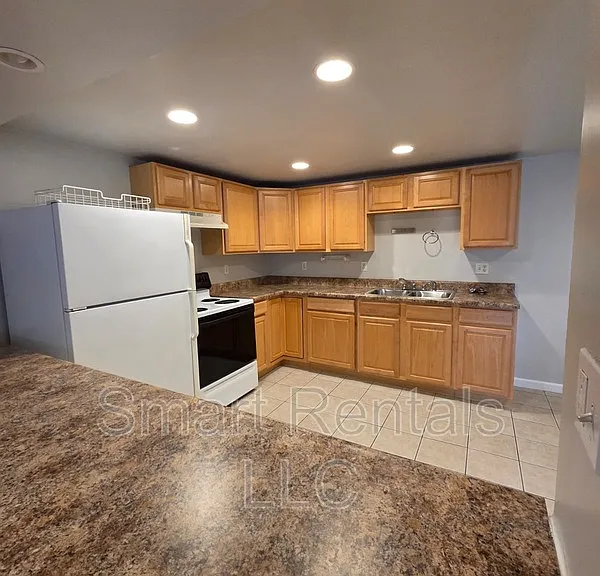 9962 Chateau Roi Dr — Photo 7