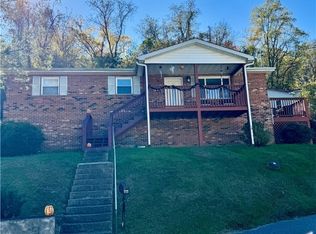 111 Roberts Rd, Dunbar, WV 25064