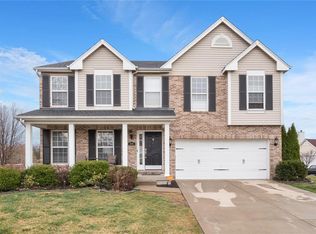 208 Bayberry Dr, Fairview Heights, IL 62208