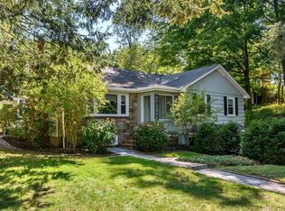 206-206 Cedar St #R, Wellesley Hills, MA 02481