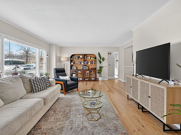 3rd image of 2614 53rd St