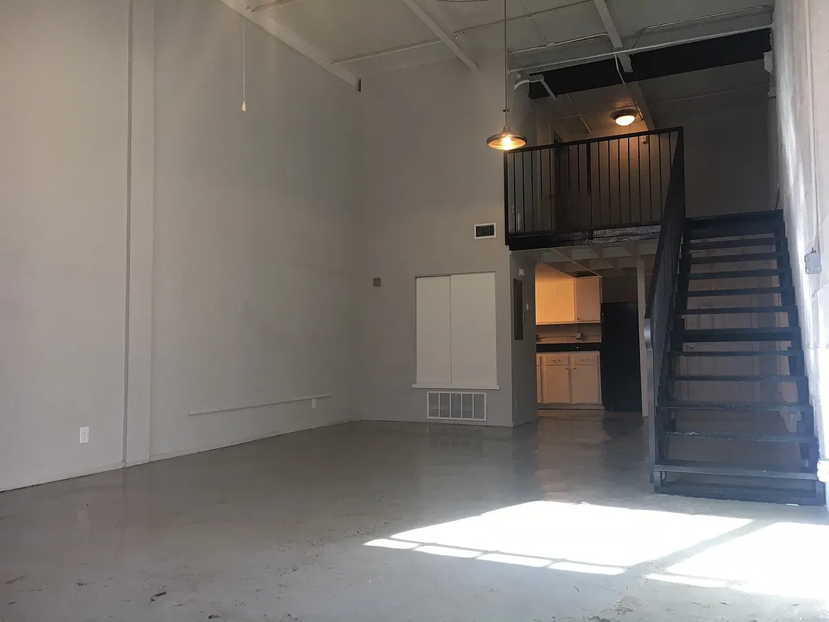 Building Photo - Harwood Lofts