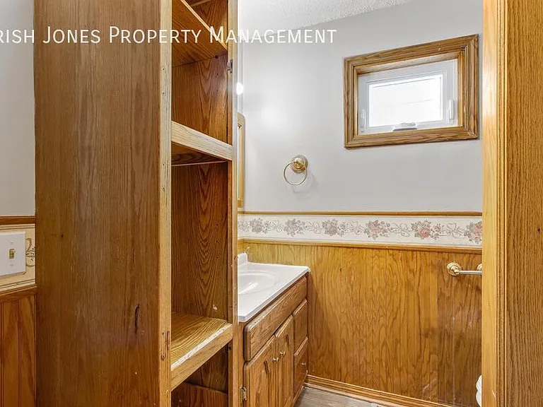 26 Bolton Pl #LOWER — Photo 7