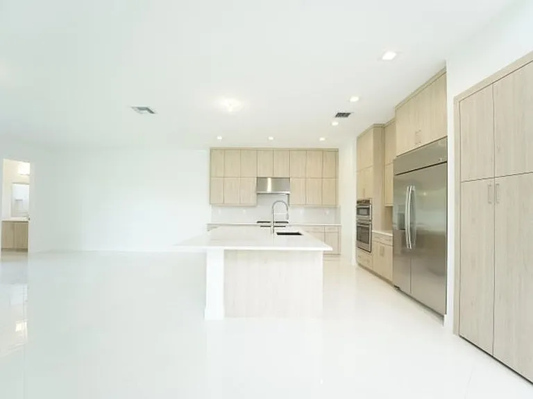 9099 Silver Marsh Ln — Photo 5