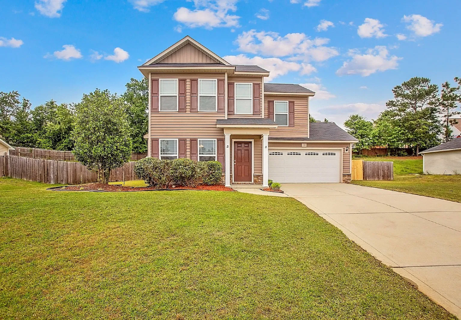 3 bed, 2.5 bath, 1444 sqft, $1,695 — Photo 1