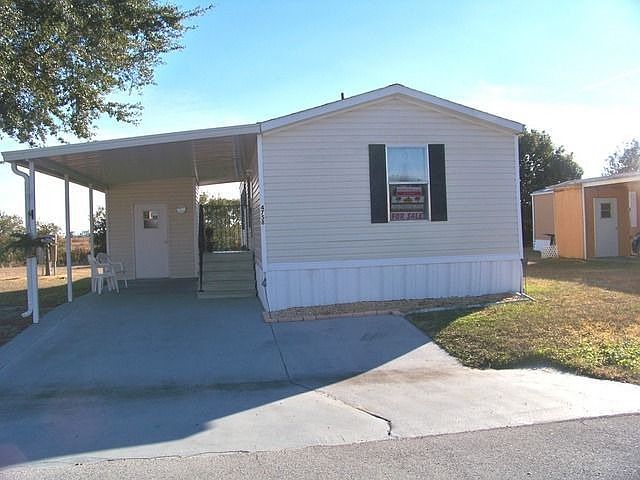 1st image of 4758 Breezer Dr