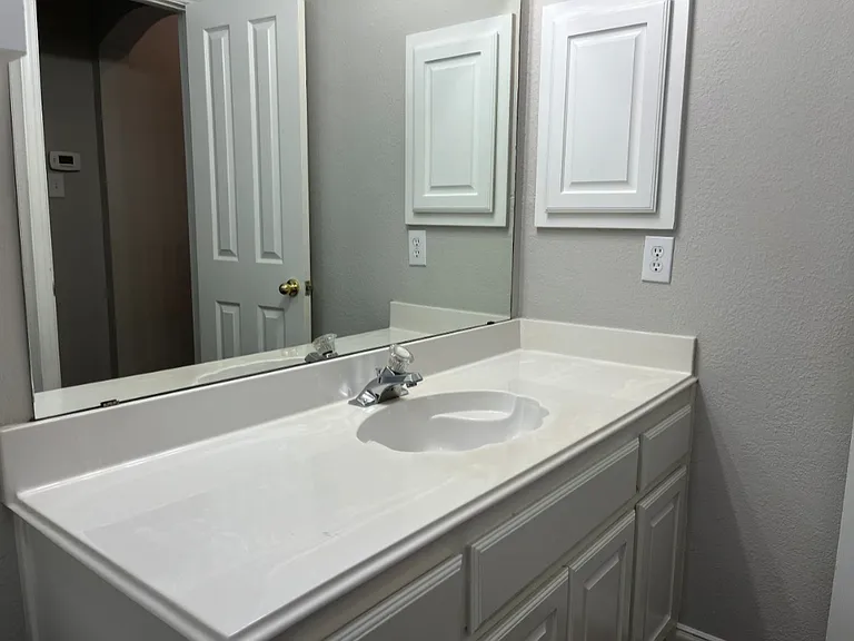 2702 View Mdw — Photo 13