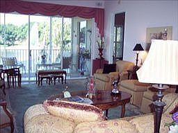 3rd image of 1845 Seville Blvd Unit 621