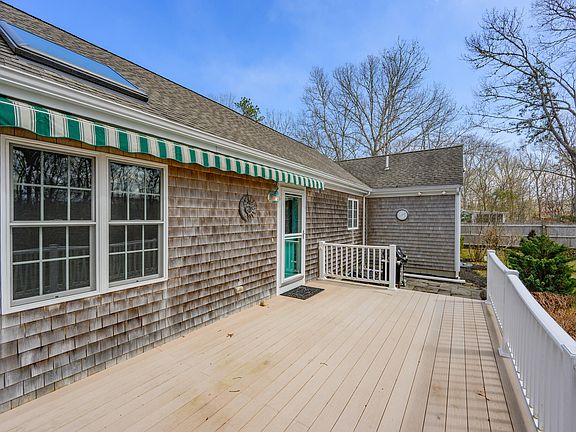 3rd image of 21 Grand Oak Road