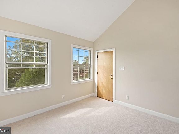 5th image of 2805 Arlington Blvd APT 302