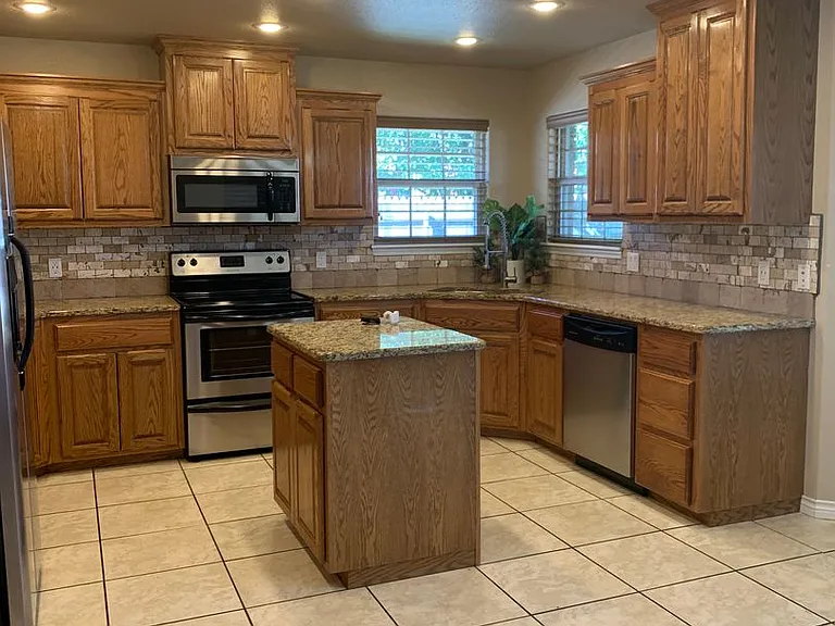 4301 Sandstone Dr — Photo 5