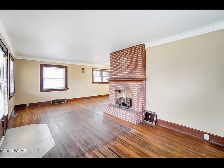 950 Rice Ave — Photo 2