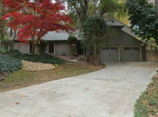 3395 Rivendell Ct, Roswell, GA 30075