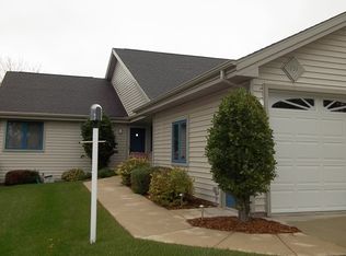 151 Old Pioneer Rd, Fond Du Lac, WI 54935