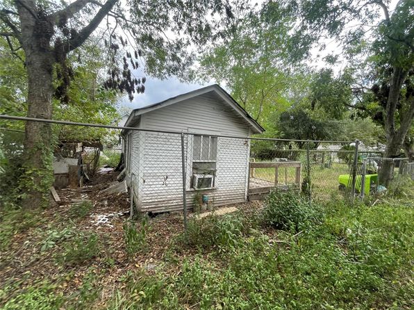 420 4th St, Rosenberg, TX 77471