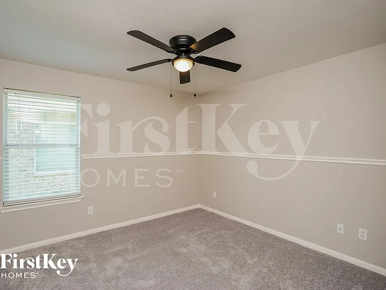 3310 Rainport Dr — Photo 12