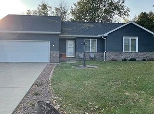 5637 S Matt Cody Ct, Peoria, IL 61607