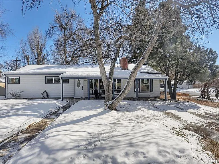 860 Kline Dr — Photo 1