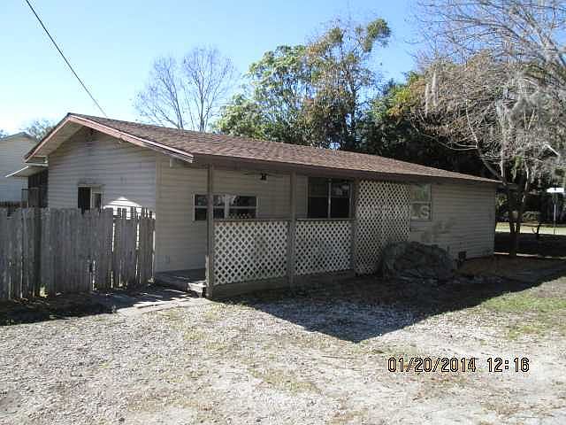 1st image of 2420 Crescent Dr