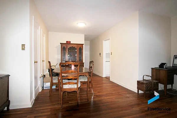 Sold by FirstService Realty (legacy) | media 16