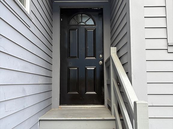 3rd image of 8538 Deerfield Dr #1