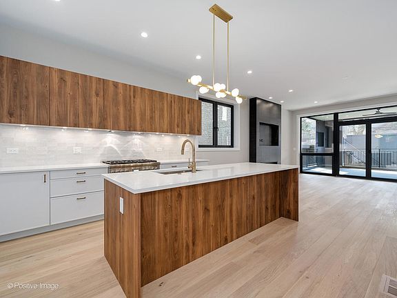 4th image of 2214 N Hamilton Ave #1