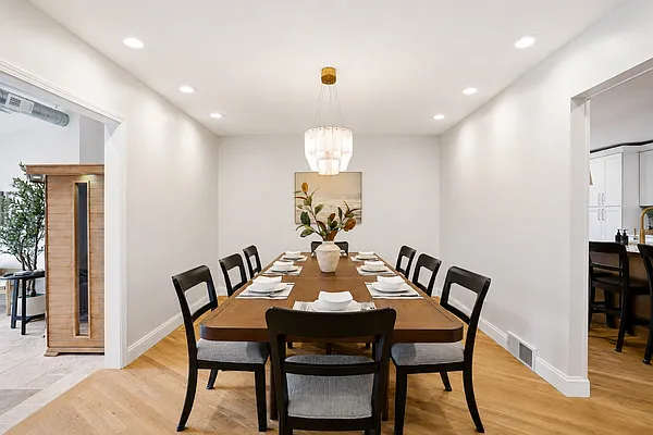 41641 Belvidere St — Photo 32