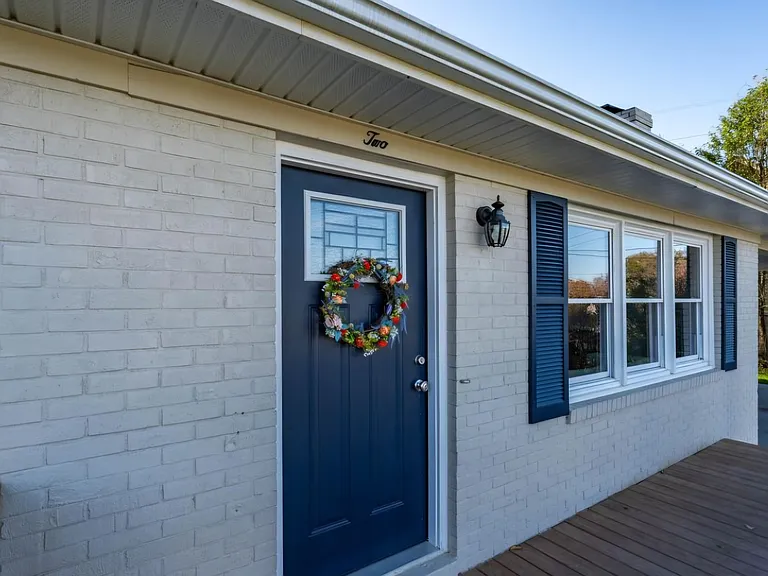 2 Lambeth Ct — Photo 2