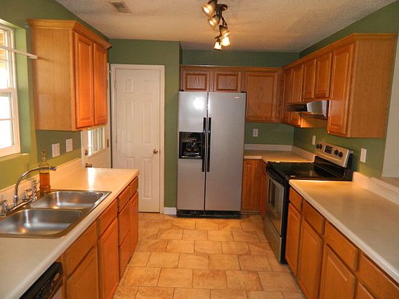 2nd image of 285 River Oak Dr