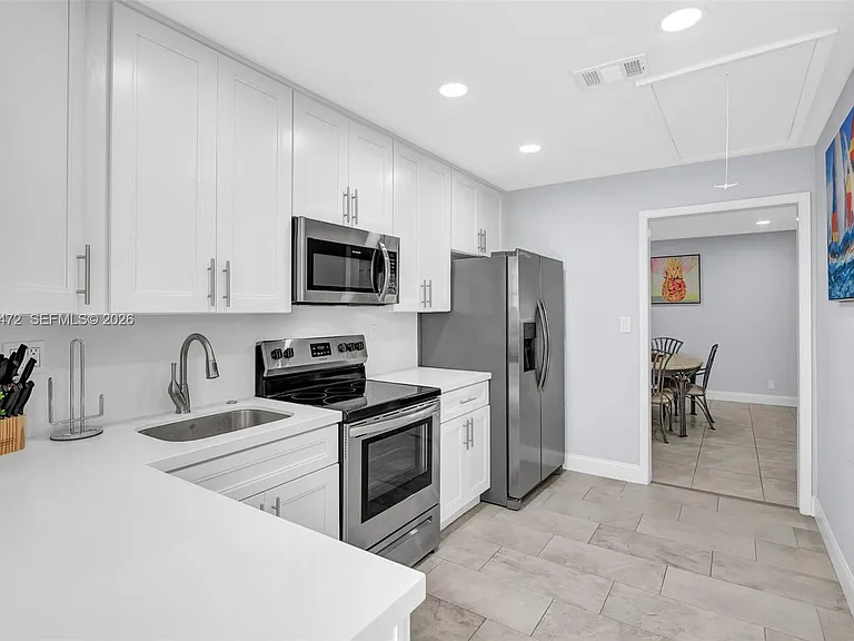 2160 NE 56th St #2 — Photo 5