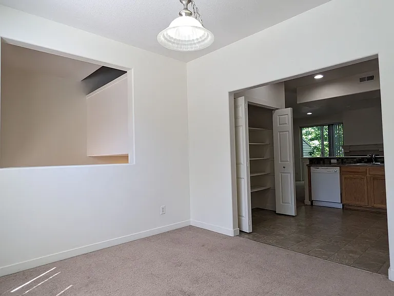 Halsey East Townhomes — Photo 76