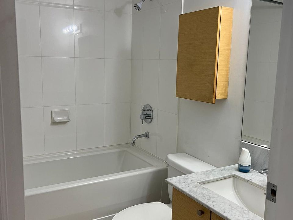 7362 Elmbridge Way Richmond, BC, V6X0A6 Apartments for Rent Zillow