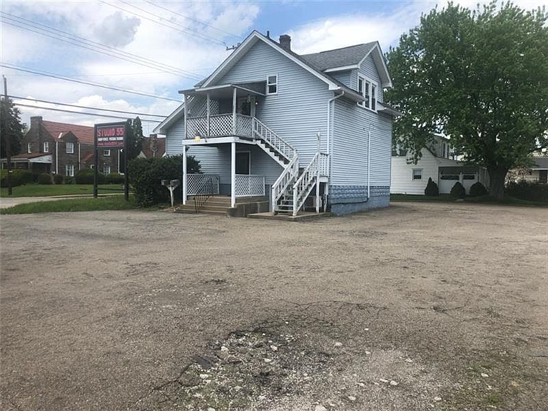 2nd image of 2439 Mill St