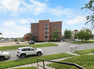 2713 Saint Francis Dr, Waterloo, IA 50702