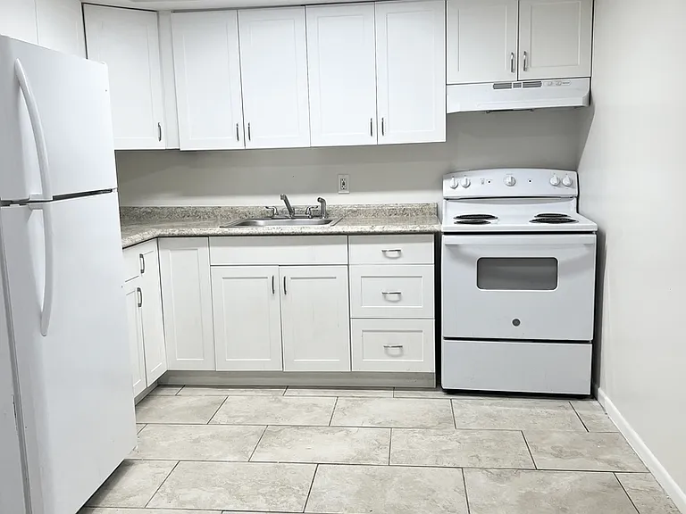 1911 N Haverhill Rd #11 — Photo 1