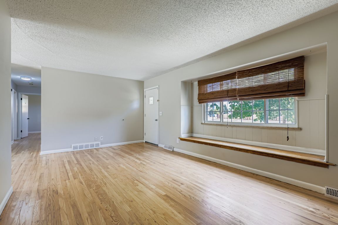 next background image