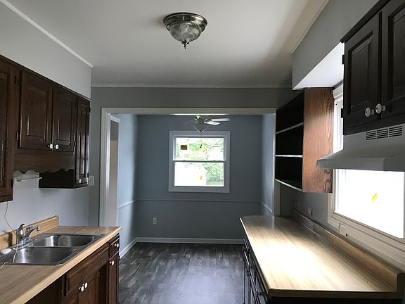 4th image of 1001 Sorg Pl
