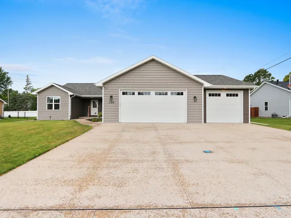 1124 Harold Dr, Menasha, WI 54952