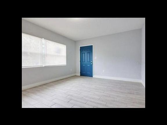 3rd image of 1485 Laura St