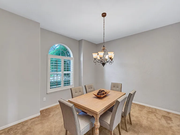 24514 Cobble Canyon Ln — Photo 8