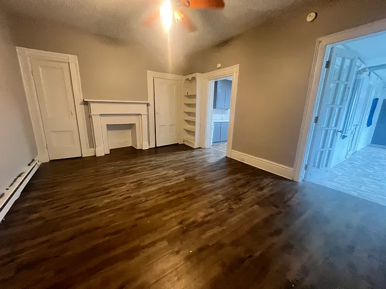 60 E Louther St #3 — Photo 1